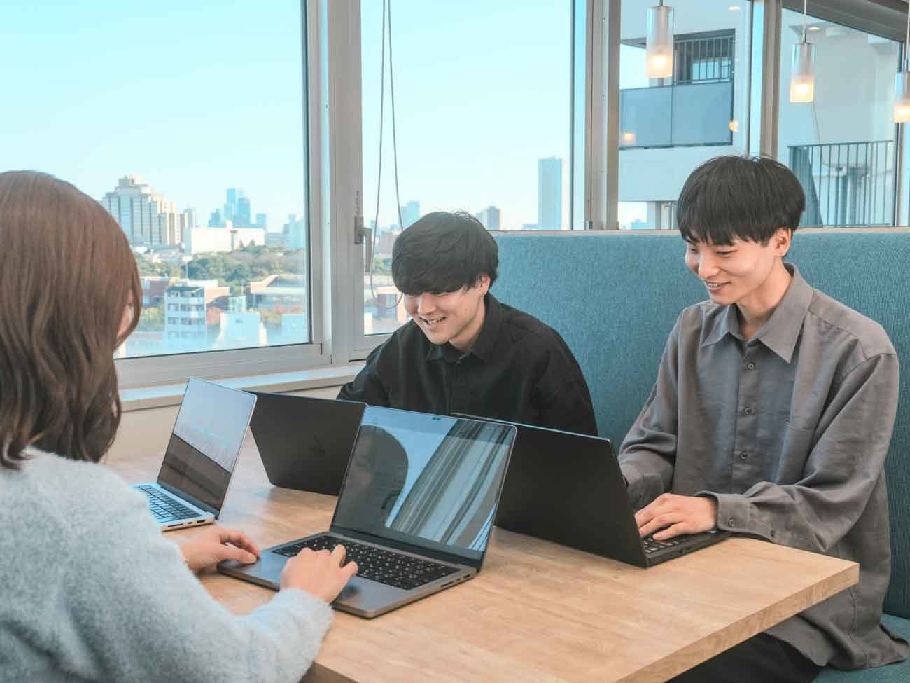 エンジニアインターン募集画像